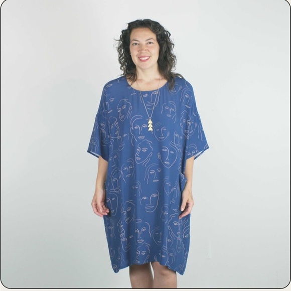 Corey Lynn Calter Blue Cream Selena Portrait Face Print Oversized Mini Dress OS - Picture 1 of 12